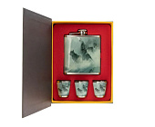 Набор Книга охотника Волки Helios (фляжка 210мл + 3 стопки) (HS-KO-W-A19)  Набор Книга охотника Волки Helios (фляжка 210мл + 3 стопки) (HS-KO-W-A19)