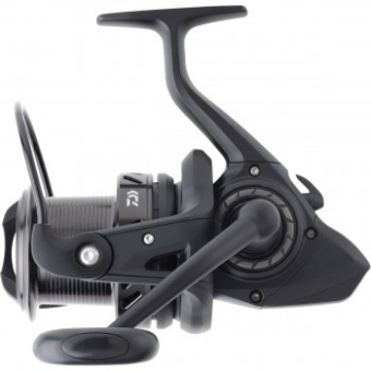  / DAIWA Black Widow 5500A